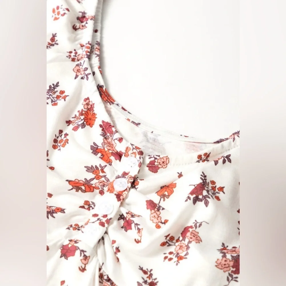 Floral Print White and Red Women's Top - Picture 5 of 12